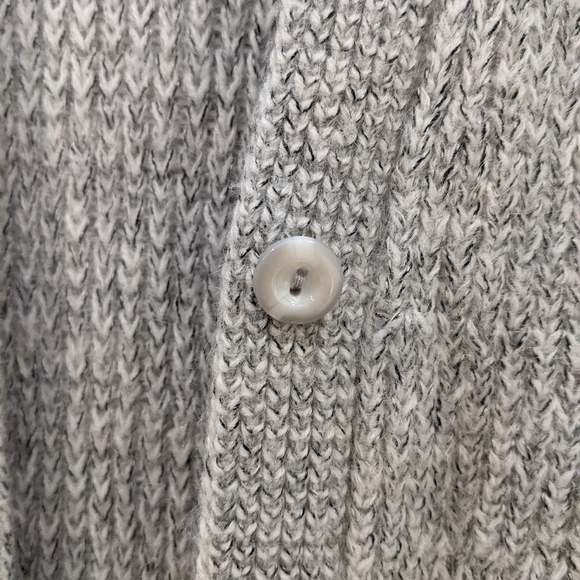 Vintage 100% Wool Cardigan - Picture 3 of 4
